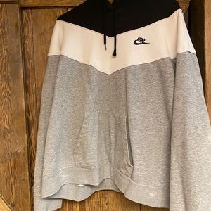 nike sweatshirt